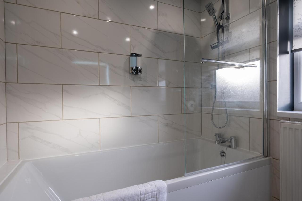 Hazel House Appartement West Bromwich Buitenkant foto