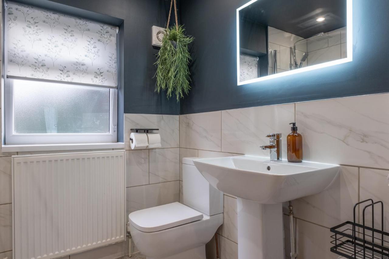 Hazel House Appartement West Bromwich Buitenkant foto